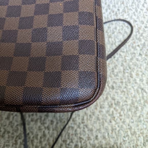 4 corners pics - Picture 2 of 4